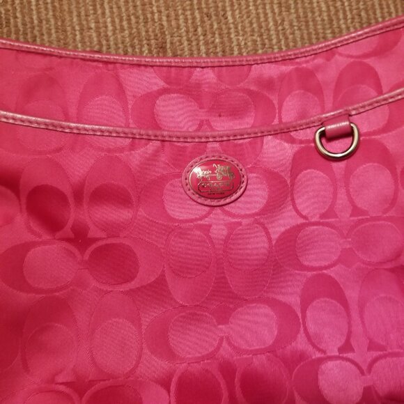 Coach Signature crossbody purse - Picture 4 of 12